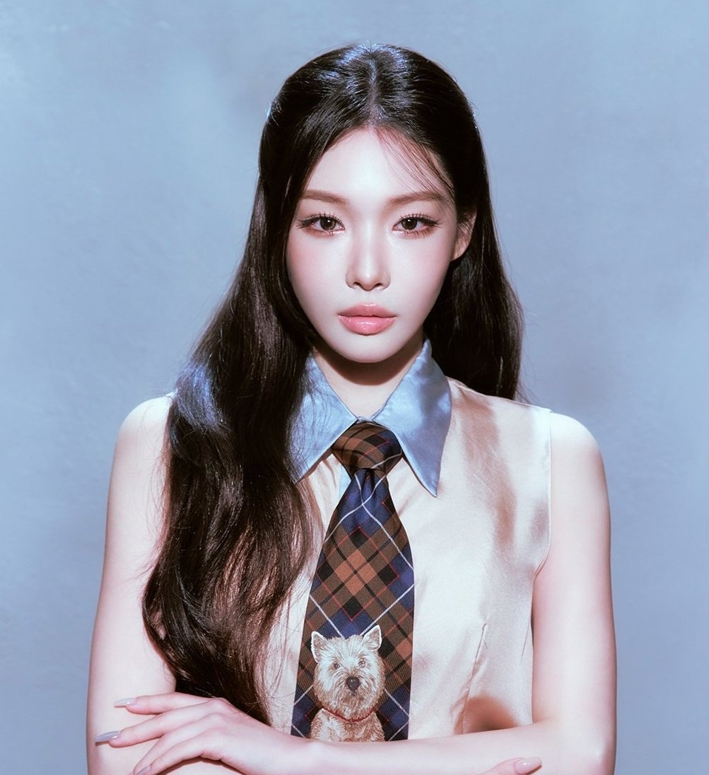 chungha pics tweet media