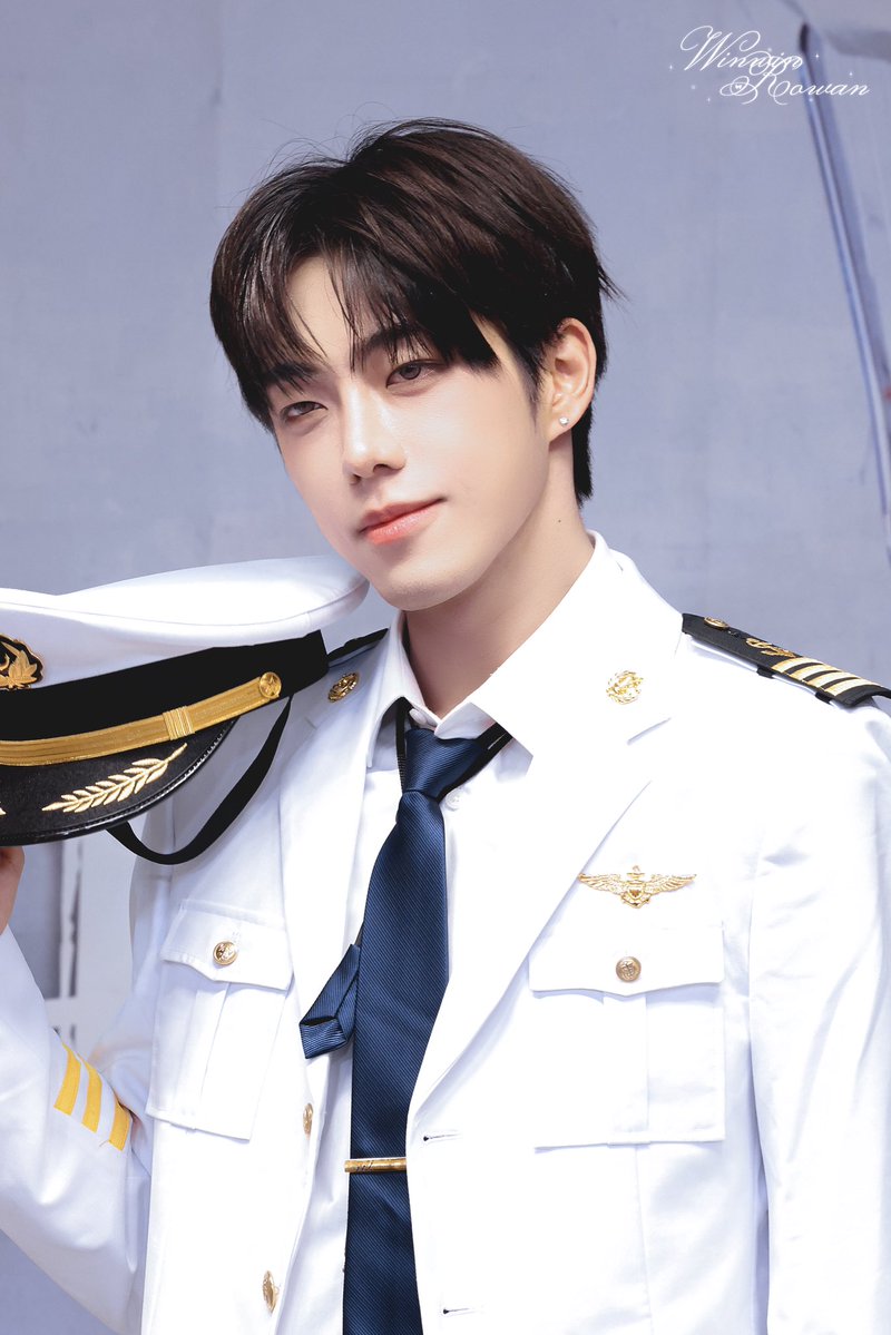 Winwin_rowan tweet media