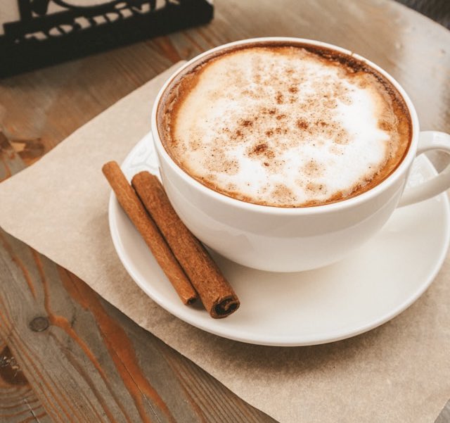 nagomian_coffee's tweet image. 【シナモンのすすめ】②

シナモンは炎症もとってくれて、インスリン抵抗性や腸内環境も改善してくれる。
シナモンを定期的に取らない手はない😆

こうしたちょっとの工夫でも炎症は
減っていく。

とても身近なシナモンの効果が超凄いので
次回まとめ編✨

#coffee
#コーヒーのある暮らし
#珈琲好き