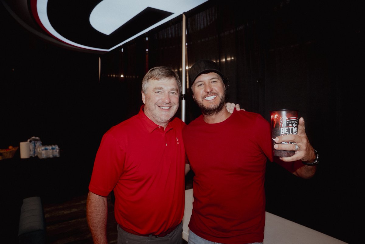 Luke Bryan tweet media
