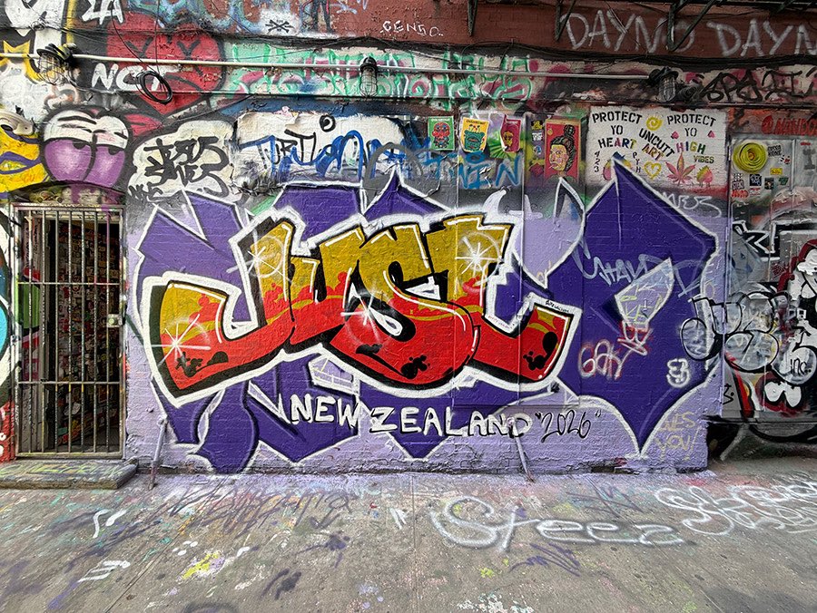 BKStreetArt's tweet image. BSA IMAGES OF THE WEEK: 04.26.26

brooklynstreetart.com/2026/04/26/bsa…

#JUST #RTWO #FY  (photos © Jaime Rojo)