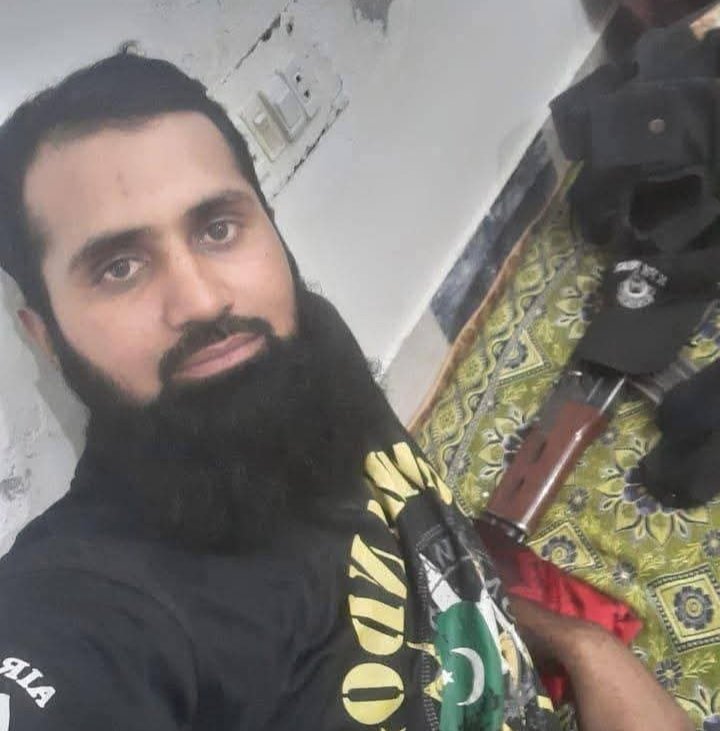 AhsanJunaidAJ's tweet image. #TTP has claimed responsibility for the attack on police in Shadiu Khas, Miryan (Bannu), alleging it was retaliation for the killing of two militants, Shamsher &amp;amp; Ahmad. Social media reports say two people, along with children, were injured in the incident

#Bannu #KPK #Pakistan