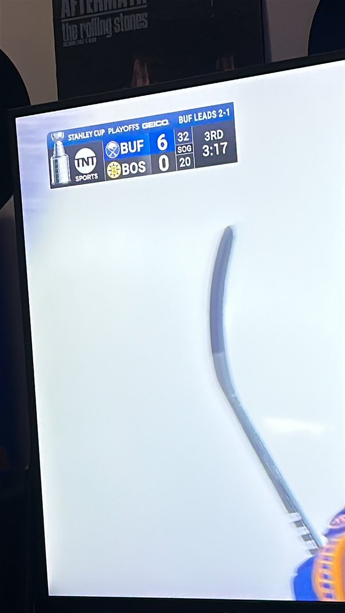 grit_laettner's tweet image. huh.