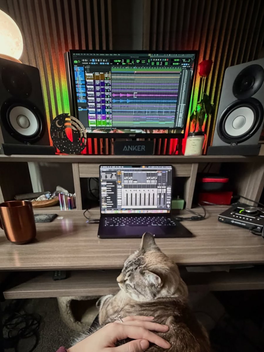 AvidProTools's tweet image. 🔊 Songwriter Selections Vol. 2
📷 Alyssa Trahan
▶️ avid.co/oe5o50WF50a
 
#cat #songwriter #studiolife #musicproduction #daw #avidprotools #protools #avid #avidcreator