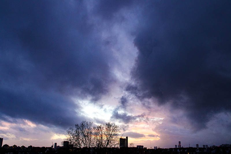 eugpower's tweet image. ©Western SkiesPhotography #skies #clouds #cloudscape #cloudscapephotography #sunset #sunsets #sunsetphotography #weather #weatheraware #climatechange #climatechangeisreal #urbanphotography #climatechangeart #londonartist #trellicktower #grenfelltower