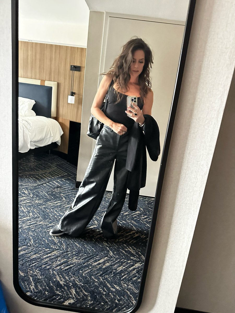 Tiffany Michelle tweet media