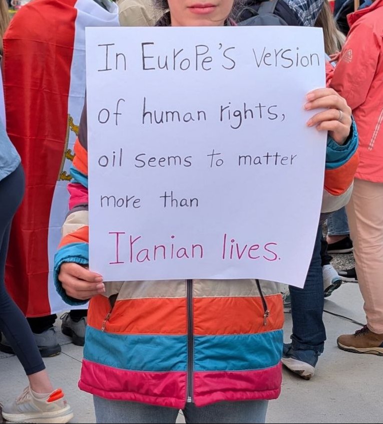 ye mihan parast tweet media