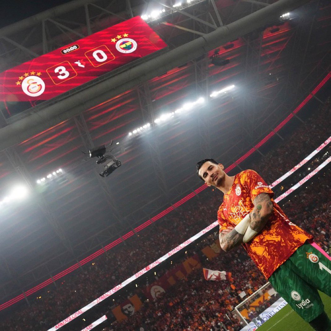 Galatasaray FR 🇫🇷 tweet media
