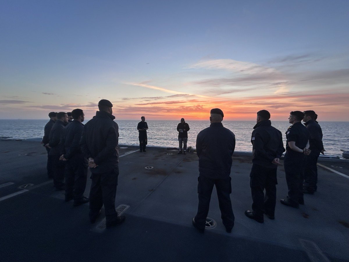 HMS Prince of Wales tweet media