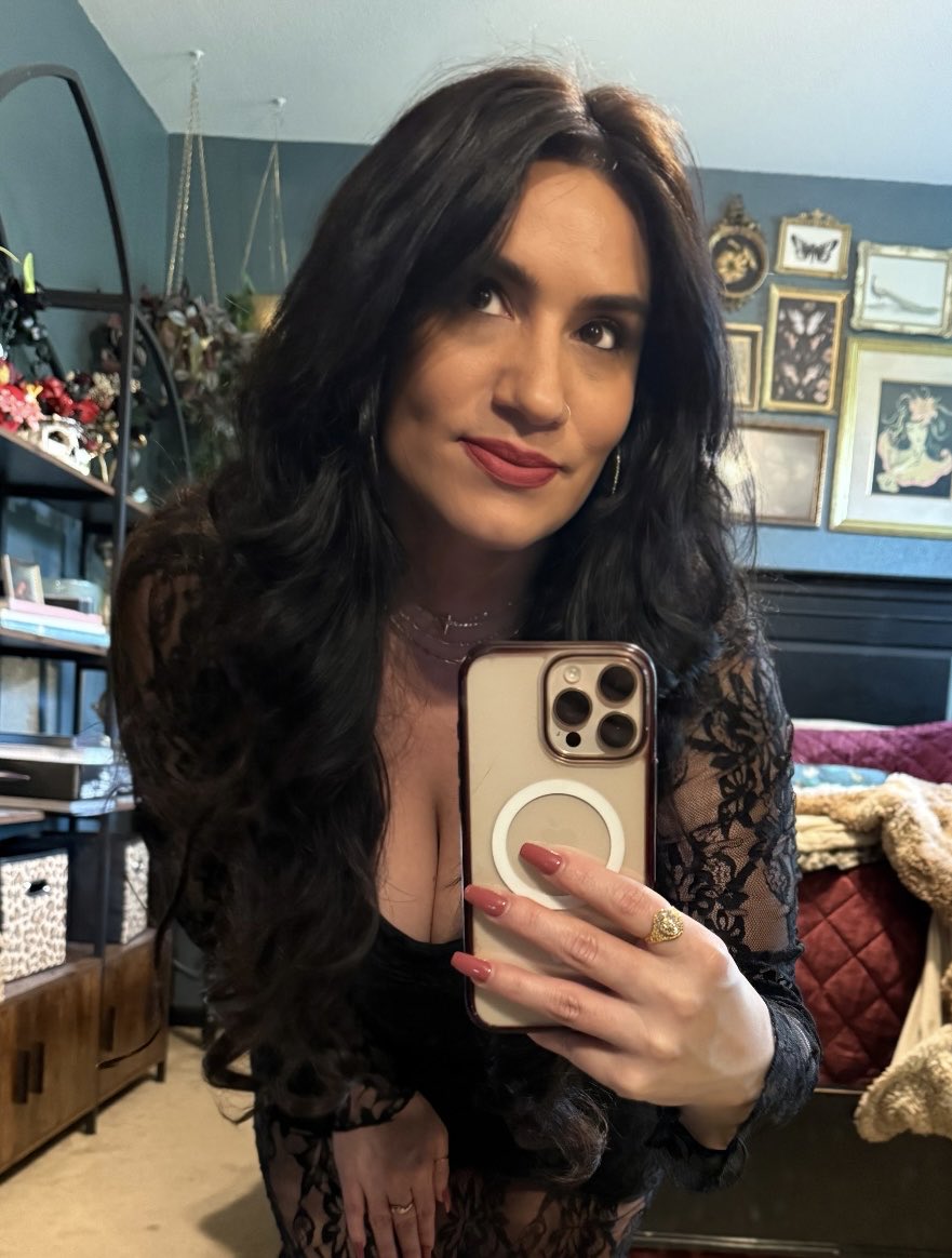 𝓢𝓱𝓮𝓻𝔂𝓵𝔂𝓷𝓷 🥀 tweet media