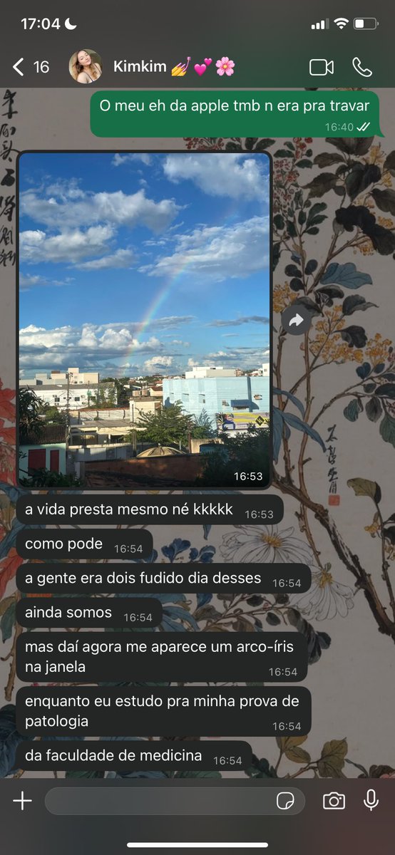 abelstudie's tweet photo. Pra vcs q tao pensando em desistir da medicina a kim demorou 7 anos pra passar na federal e eu 5 pra conseguir bolsa 100% no prouni... ate um dia desses a gente tava na merda fudido lascado agora continuamos assim porem agora estamos no curso dos sonhos ✨🫀⚕️🩺 https://t.co/9a2CXTtKdh