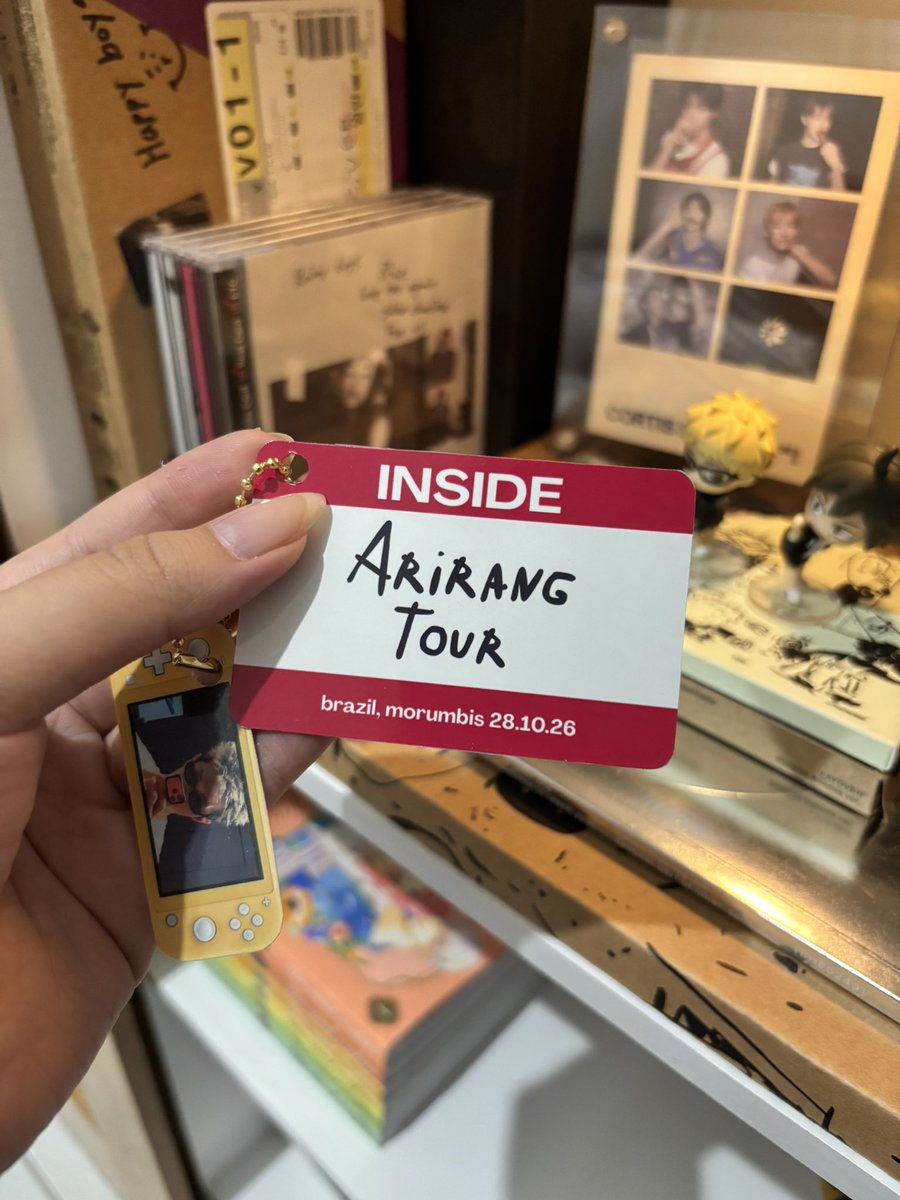 jin hit VAI VER O BTS 🥢 tweet media