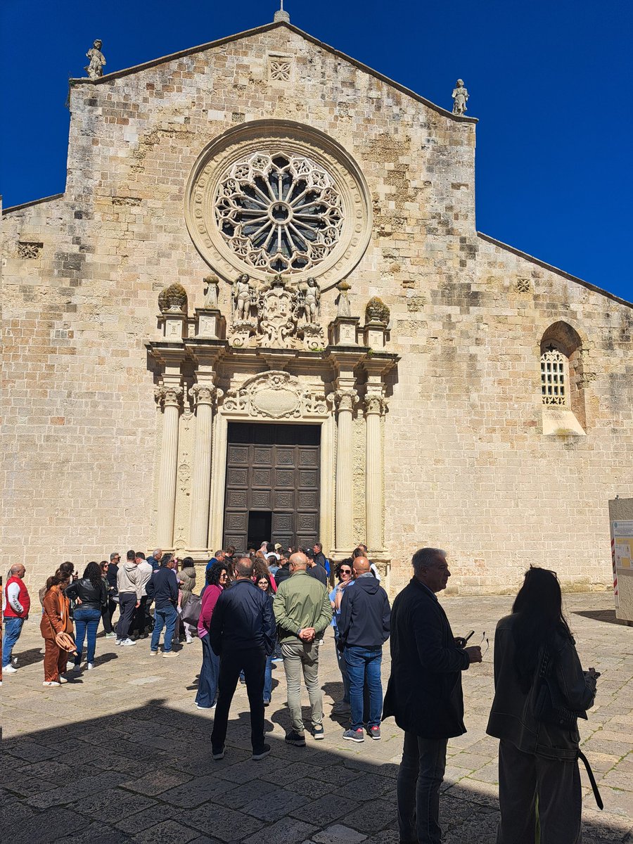 Ora Basta tweet media