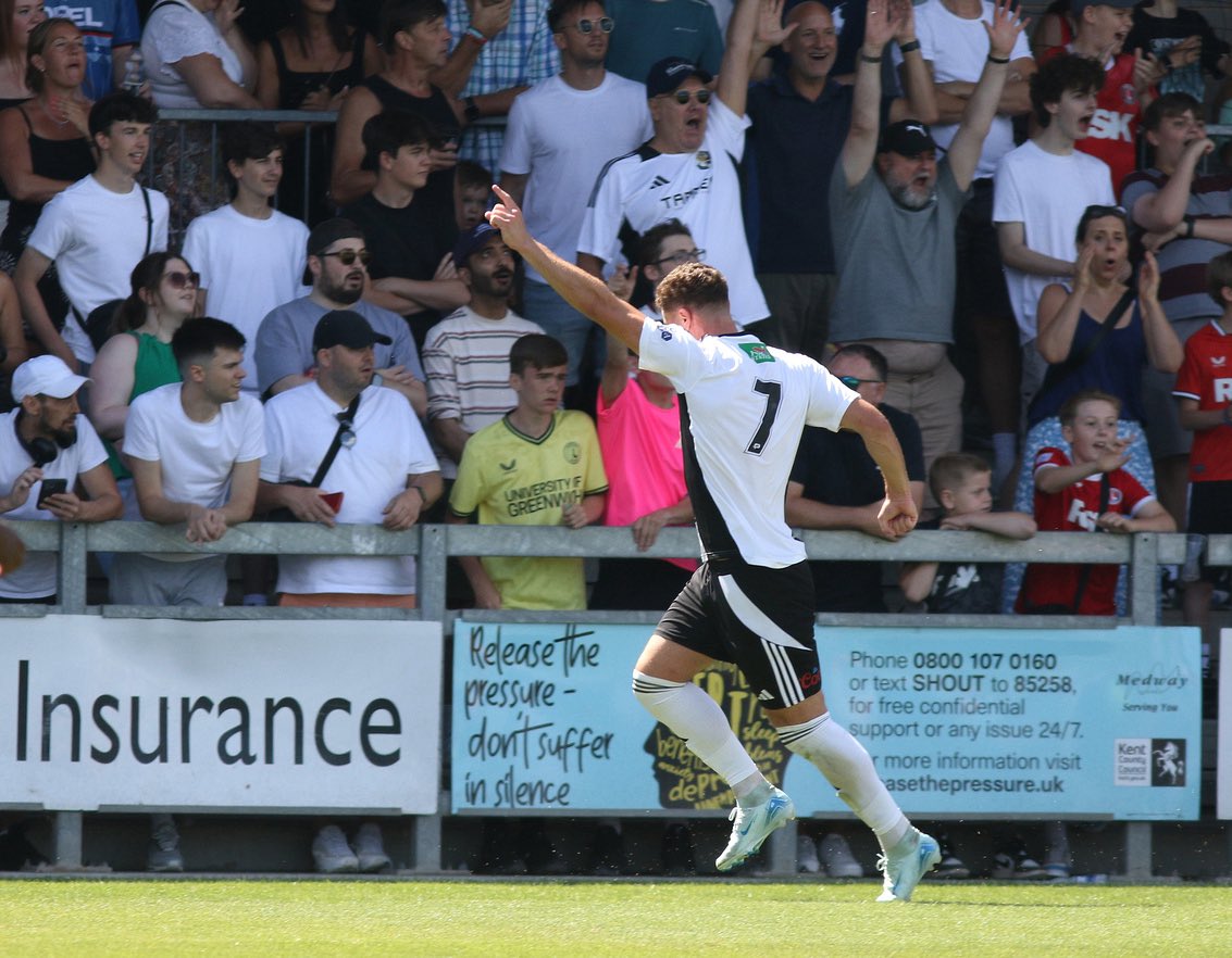 callum jones tweet media