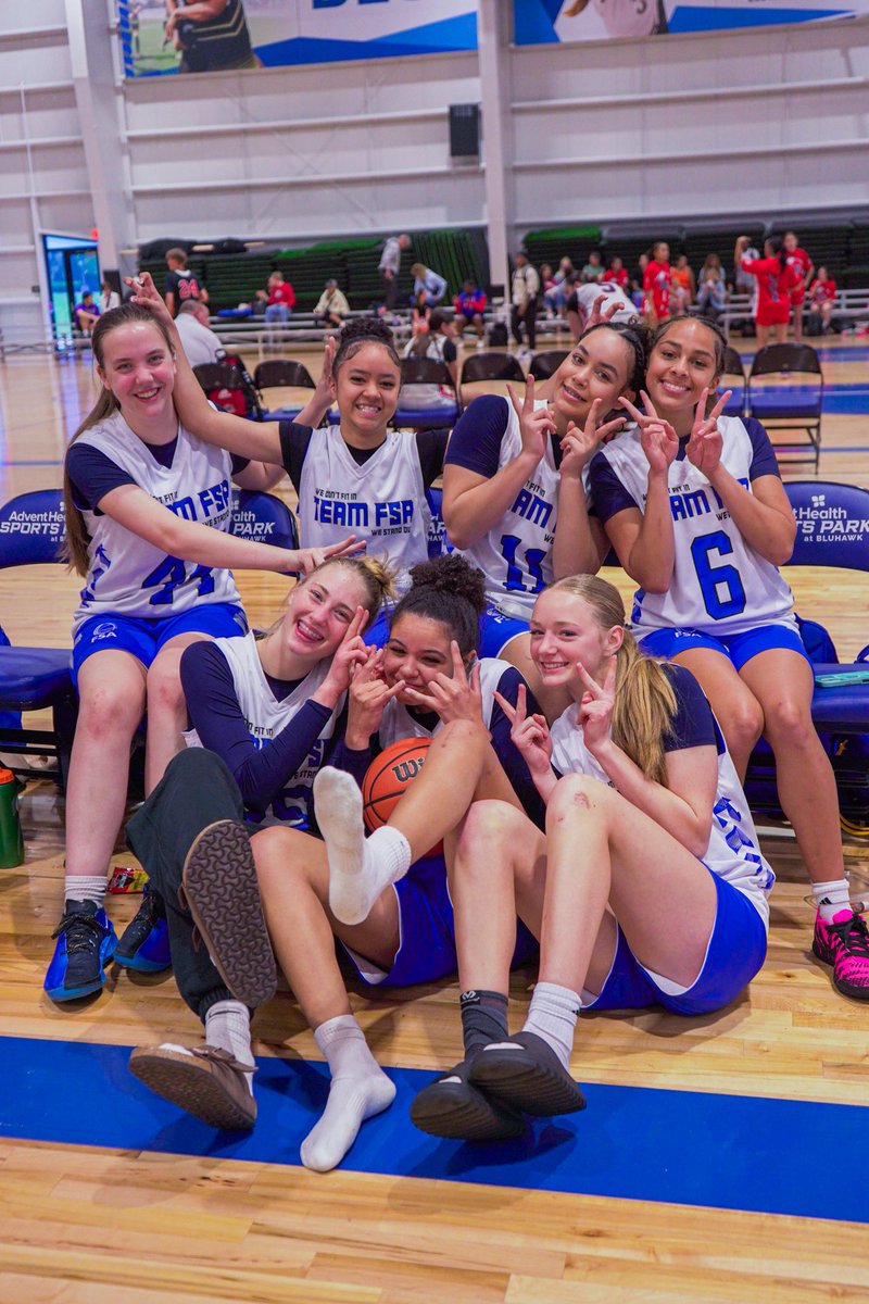 chatman_tommy's tweet photo. Had some fun times the last few days in Kansas City! From the many laughs and great food we enjoyed ourselves!! We continue to push this group to new heights being the lone 15u team in our pool going against 16u/17u groups and they respond. @RL_HoopsGirls 2026 Kansas City Showcase Champs! | @crazytalentedus | #alwaysstackingdays🧱