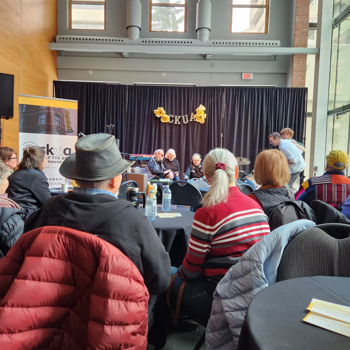 wynerT's tweet photo. Live at @ckuaradio Roy's Record Room https://t.co/bxLzOBabZC