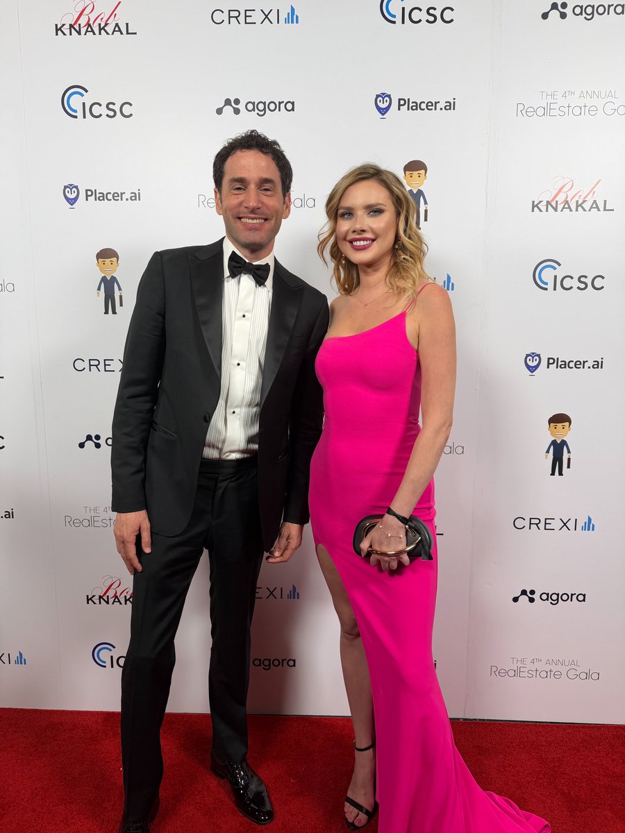 emilyincre's tweet photo. Real Estate Gala keeps getting better. Thank you to @BobKnakal and @realEstateTrent for making it happen!

This year felt like the best kind of family reunion. Grateful to be surrounded by so many inspiring friends.

Also somehow got interviewed by X while I was there. Still processing that one.

Feeling energized and excited for what is ahead this year 💫 #retwit