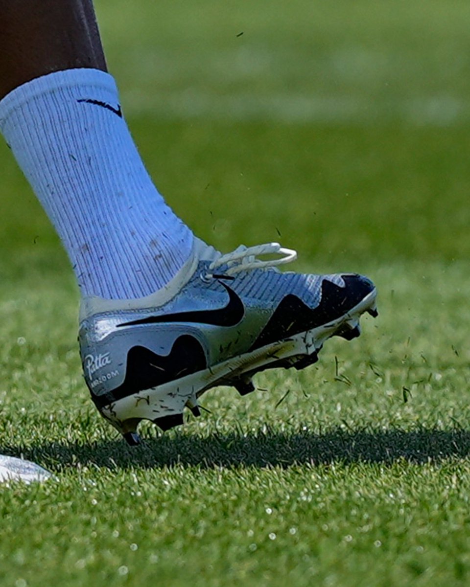 Complex Sneakers tweet media