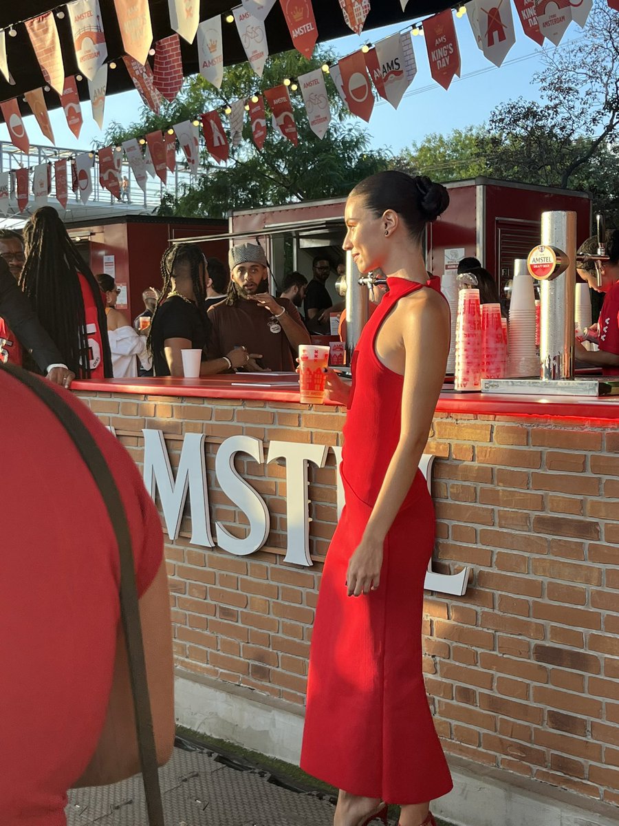 Acervo Alanis Guillen tweet media