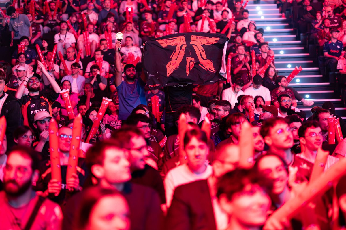 Merci Évry! Thanks for tuning into the #LEC Roadtrip hosted by <a href="/KarmineCorp/">Karmine Corp</a> ❤️

The action continues this Saturday at 17:00 CEST!