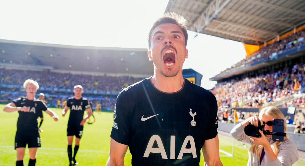 MiguelMartinho7's tweet image. A primeira vitória de 2026 na Premier League é do Tottenham. 

E foi cortesia de João Palhinha! 👏🏻🇵🇹
#WOLTOT #PremierLeague