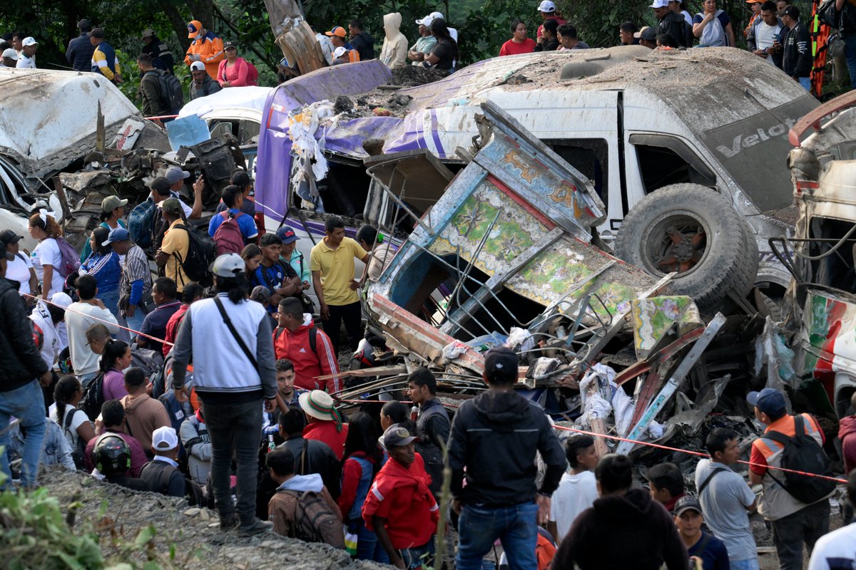 AJEnglish's tweet photo. A highway bomb attack in southwestern Colombia has killed 19 people and injured at least 38, the latest spate of violence ahead of next month’s presidential election.

— in pictures https://t.co/AkUrg6K8n8 https://t.co/rfnw0Xqxgq