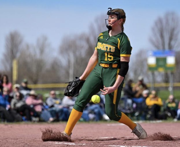 IrieShedd2029's tweet image. First Varsity Pitching Start at our home opener vs South Burlington. 3IP 9K 1BB 0H 0R .  Let’s keep it going! Go Comets! 💫💛💚 #softball #believe #2029LHP #vermontsoftball @BFA_Athletics
 🎥@MyNBC5 📸@SAMessenger @FPNE16UPeyton @FPNE18URoumelis @FuryPlatinum @MaxPreps