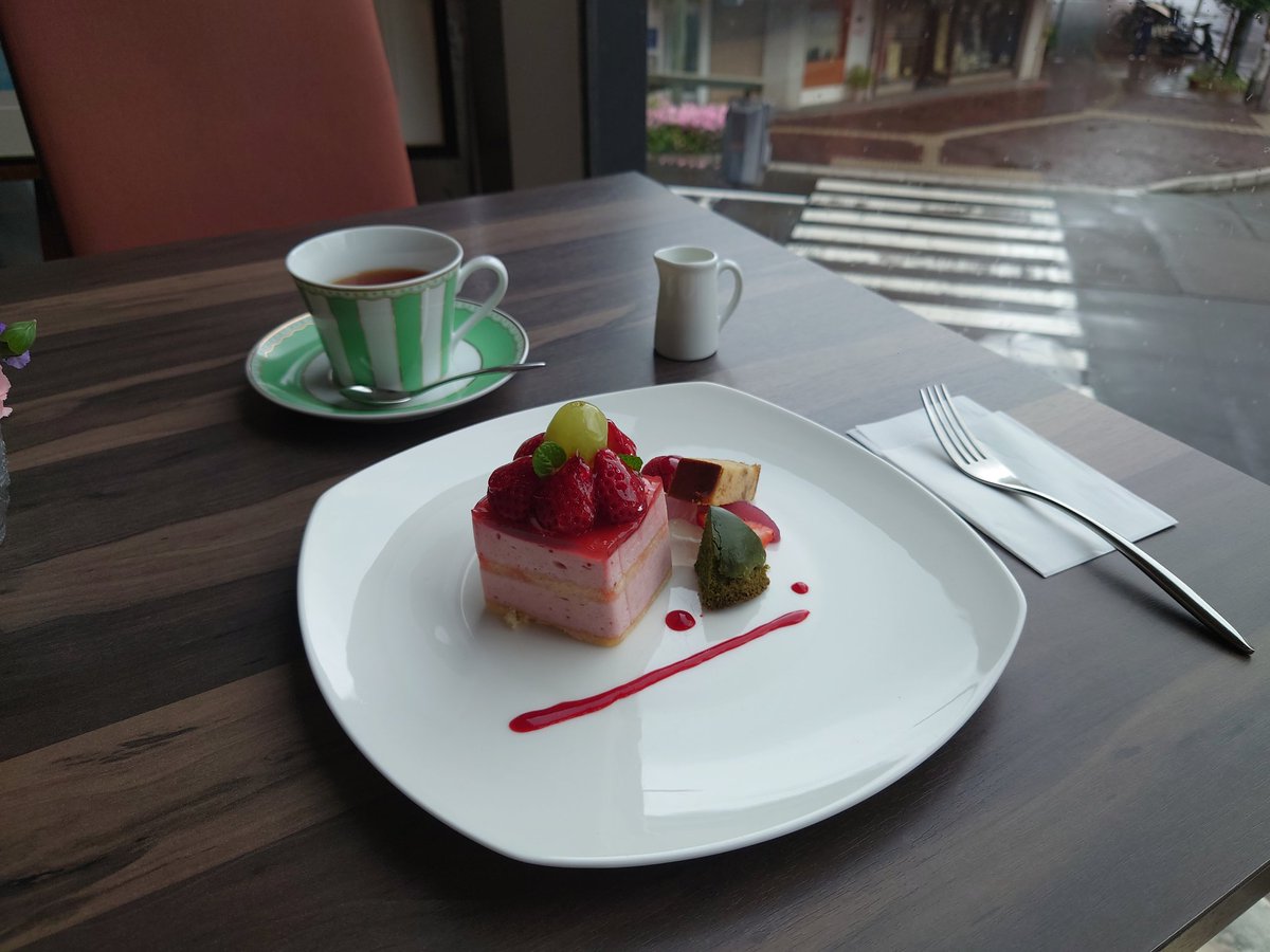 カフェタイム お待たせいたしました🙇‍♀️明日から販売スタートします✨ 14時以降の