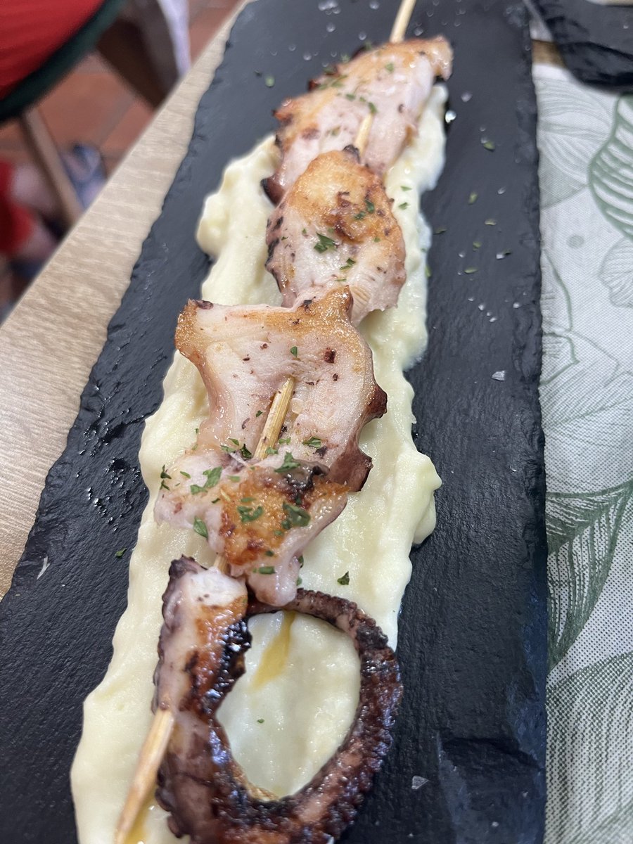 skaremur's tweet image. Un domingo diferente y rico. 😋 #comida #pulpo #tacos #gambasygulas #cro #croquetas #pueblo #domingo #relaxtime