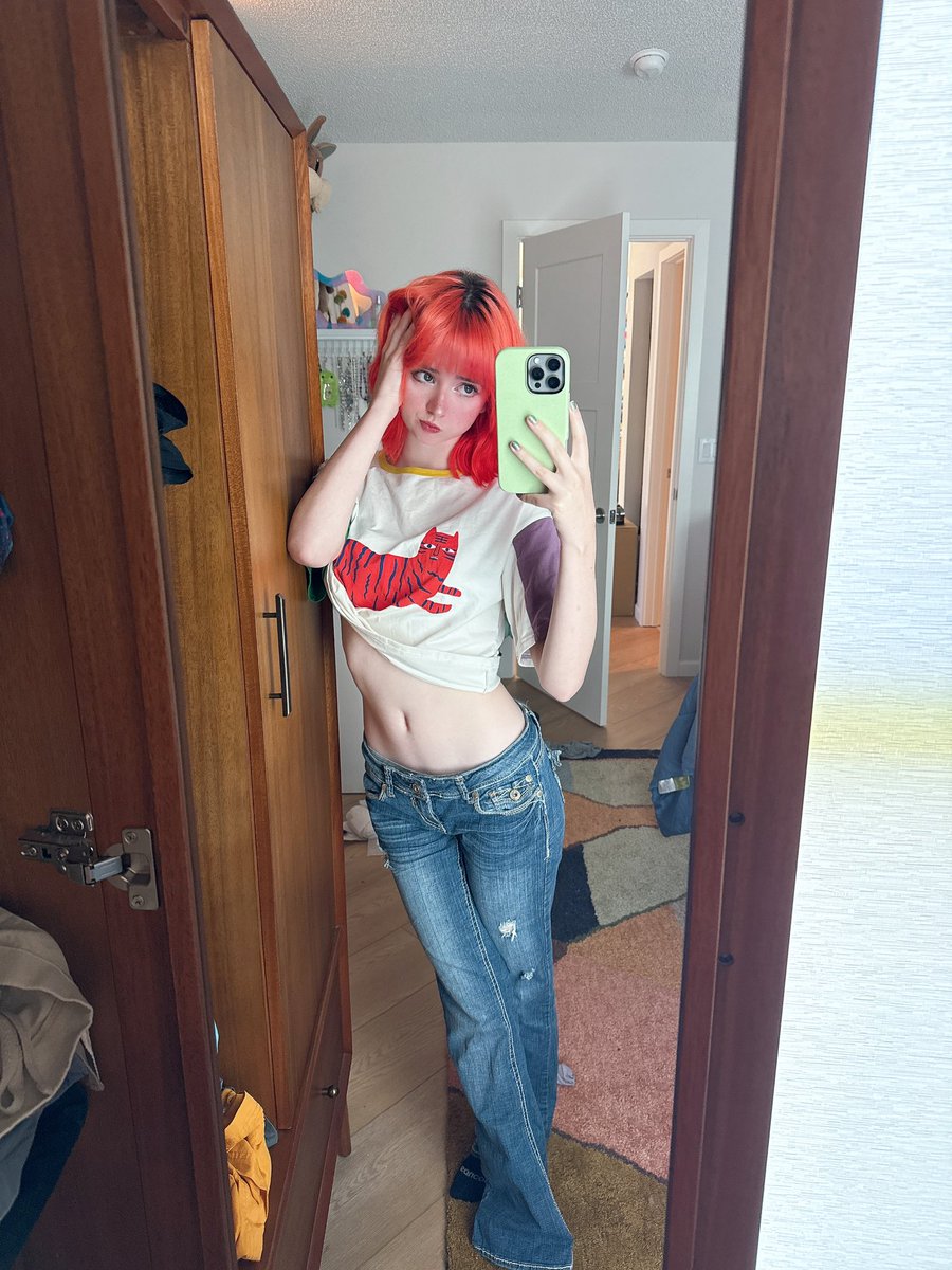 Prettiestkkittykat tweet media