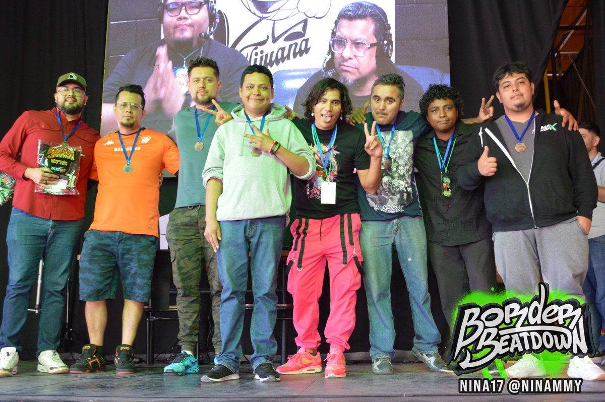 JustFrameMX's tweet photo. ¡Felicidades a 🥇Layec🏆 por ganar #KOFXV en BORDER BEATDOWN 2026! Torneo presencial en Tijuana 🇲🇽 

🥇@KoferoHonesto
🥈@lokofruletas
🥉@weroasamiya
🏅NiñoTJ
5th @elrosa_ | Levoyero
7th @WildBasher | @gerardolucian1

Gracias a 🎙️@PMXHOMIE y @KG_Chef_Hardy por la excelente narración. Pueden ver la repetición en YouTube, l*nk ⤵️
 
@snk_esports_hub #BB2026