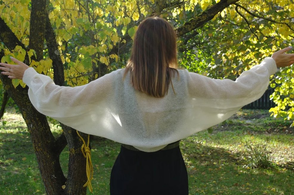 SuperSoftKnits's tweet photo. Light. Soft. Timeless Bridal Mohair-Silk Bolero, handmade.  Perfect for weddings, celebrations, and cherished moments. #BridalBolero #MohairSilk #HandmadeWithLove #SoftTextures #SupersoftKnits 

https://t.co/nEOwtvyDbP https://t.co/iDv25YkryC