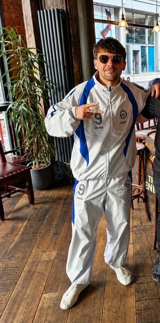 little st★r tweet media