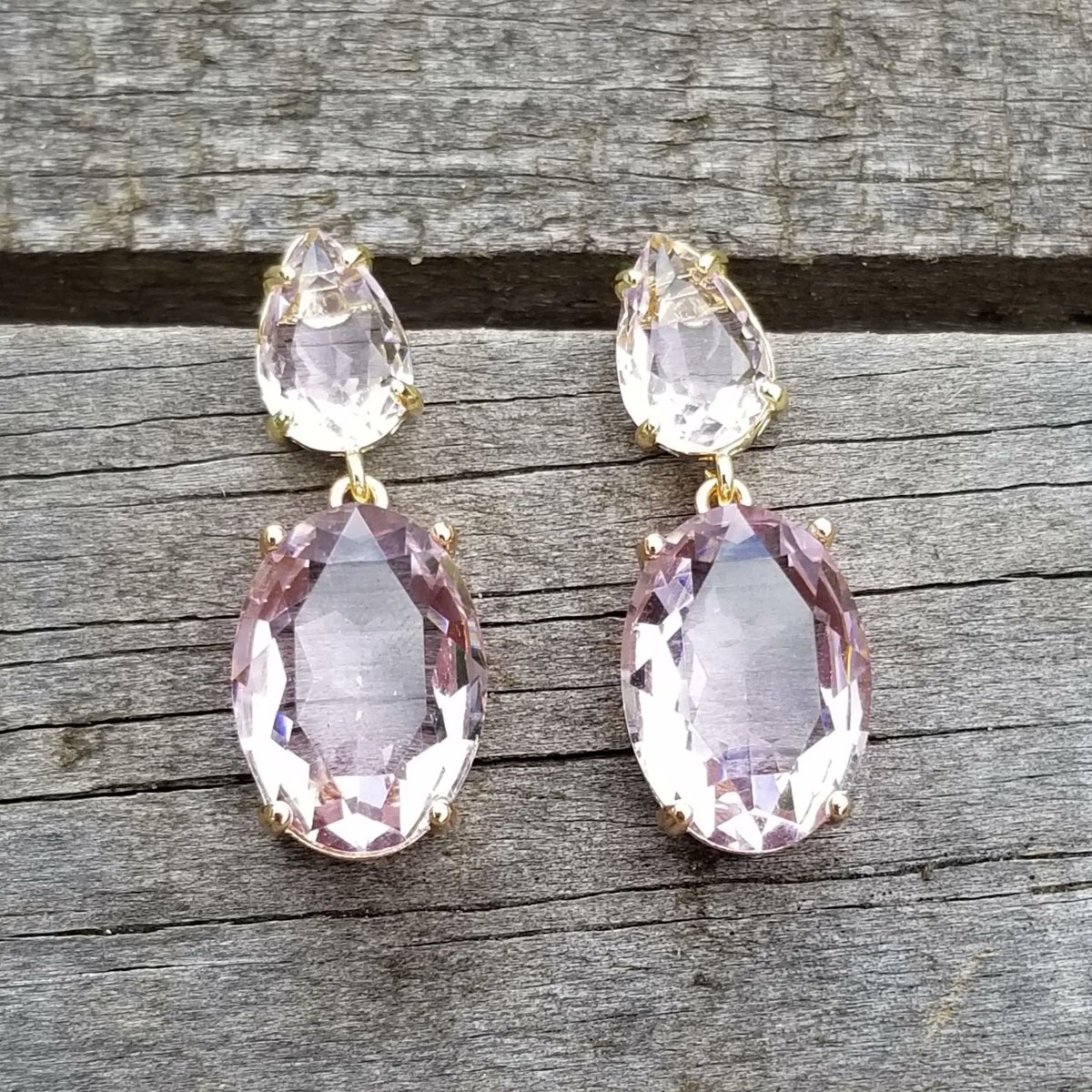 TrendingNowGift's tweet image. 14k Gold Pink Tourmaline Double Drop Stud Earrings #jewelry #earrings #studearrings #tourmaline #tourmalineearrings #pinkgemstoneearrings #Mothersday #mothersdaygifts #handmadeearrings #graduationgift #wedding #bridalearrings #etsy

 etsy.me/4ubIMkP via @Etsy