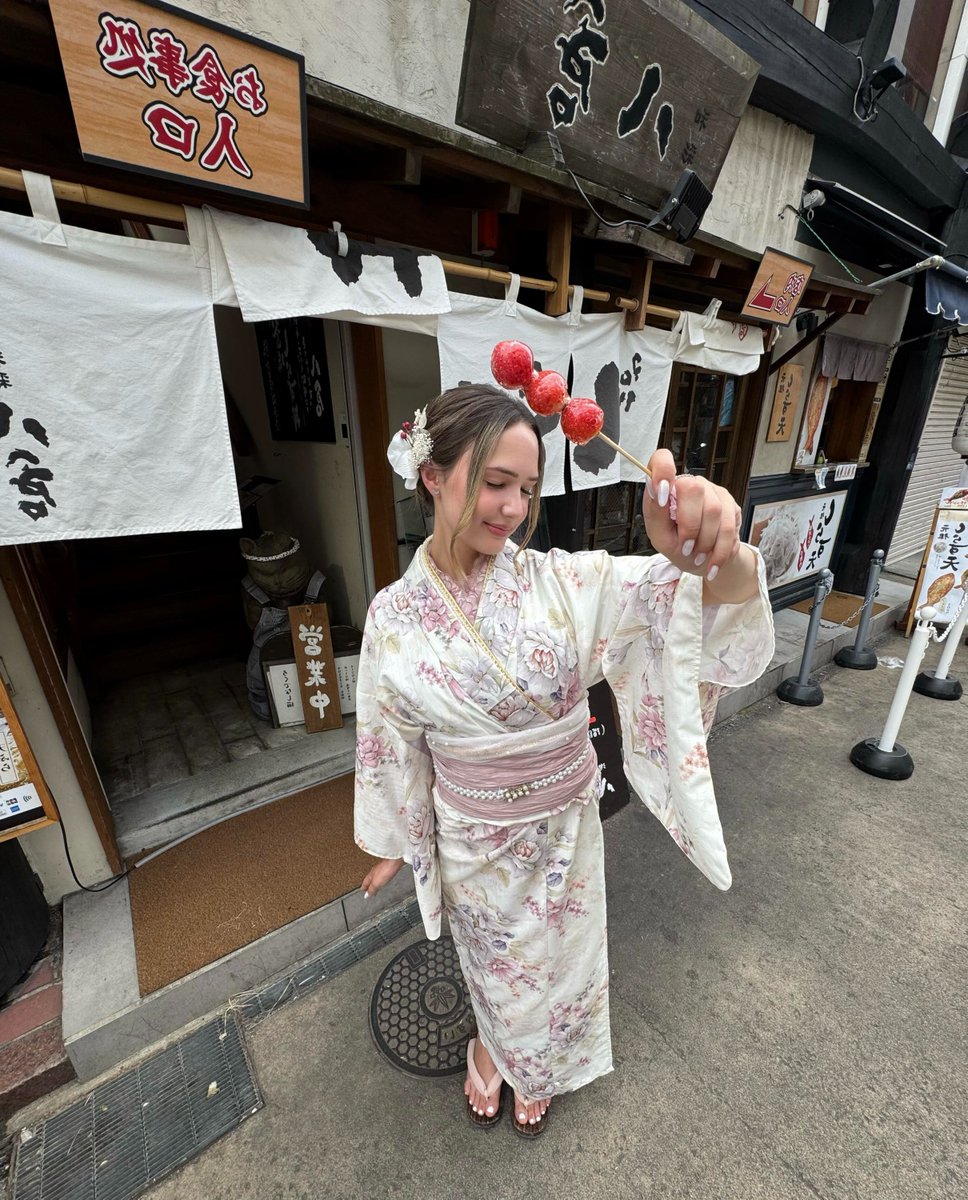 tillieproctorx's tweet image. Let s leave behind the breeze of our journey the streetlights and this sweet aroma in the springtime of Japan

#JapanTravel #JapaneseDailyLife #TravelPhotography