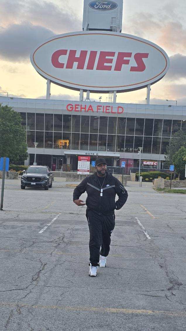 Ernest Flores tweet media