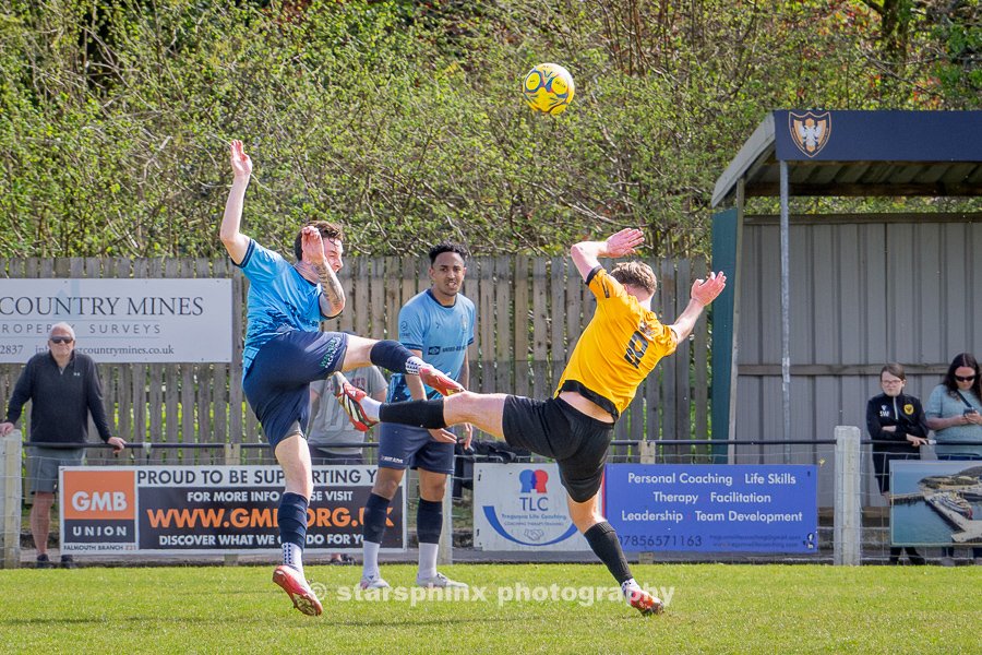 Starsphinx_Pics's tweet photo. Photos from yesterdsays @SouthernLeague1 match @Falmouth_Town v @MELKSHAMTOWNFC are available at https://t.co/t4W1D32Wqy
@MeadsOfMelksham
@swsportsnews @NonLeaguePaper
@NonLeagueCrowd @TonyIncenzo
@Ollie_Bayliss @67_balti
@FswMedia @localfootball21
#wearestayingup https://t.co/A4JMldn38Q