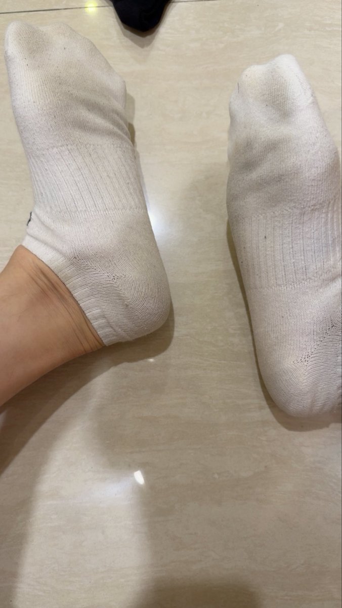 HENSOCKS tweet media