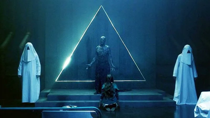 Sinnful Sarah's Horror Menagerie Podcast tweet media