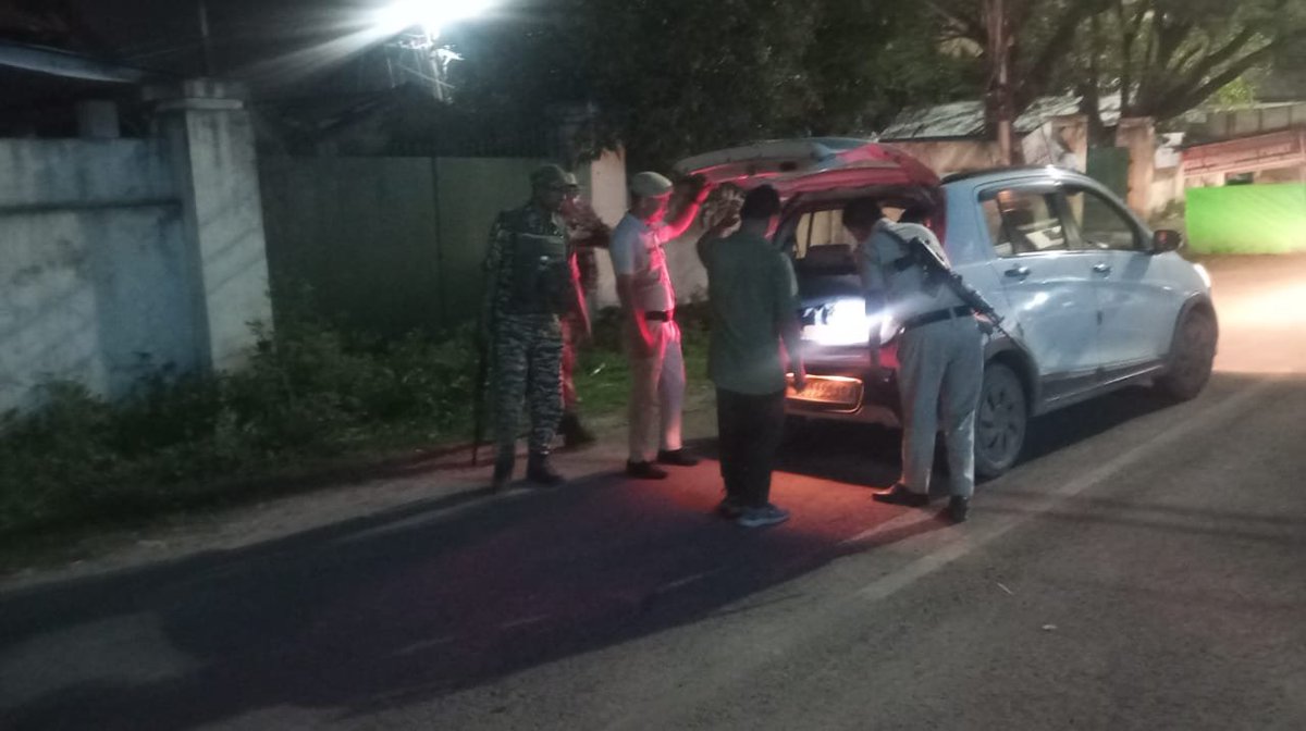 manipur_police's tweet photo. Security forces continue to conduct search operations and area domination in the fringe and vulnerable areas across districts.
A total of 115 Nakas/Check points were installed in different districts of Manipur, both in the hills and the valley. https://t.co/pmsbrYPapl