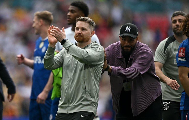 𝐁𝐀𝐒𝐄𝐄𝐓™🧃 tweet media