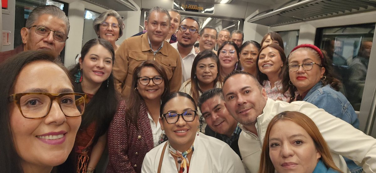 CesarAgustinH's tweet photo. Me encuentro en la terminal #Buenavista para la inauguración del #TrenSuburbano hacia el #AIFA; gran trabajo de nuestra #Presidenta @Claudiashein, en el #Edomex le apoyamos bajo el liderazgo de la Gobernadora #DelfinaGomez https://t.co/XLV2yJKcXl