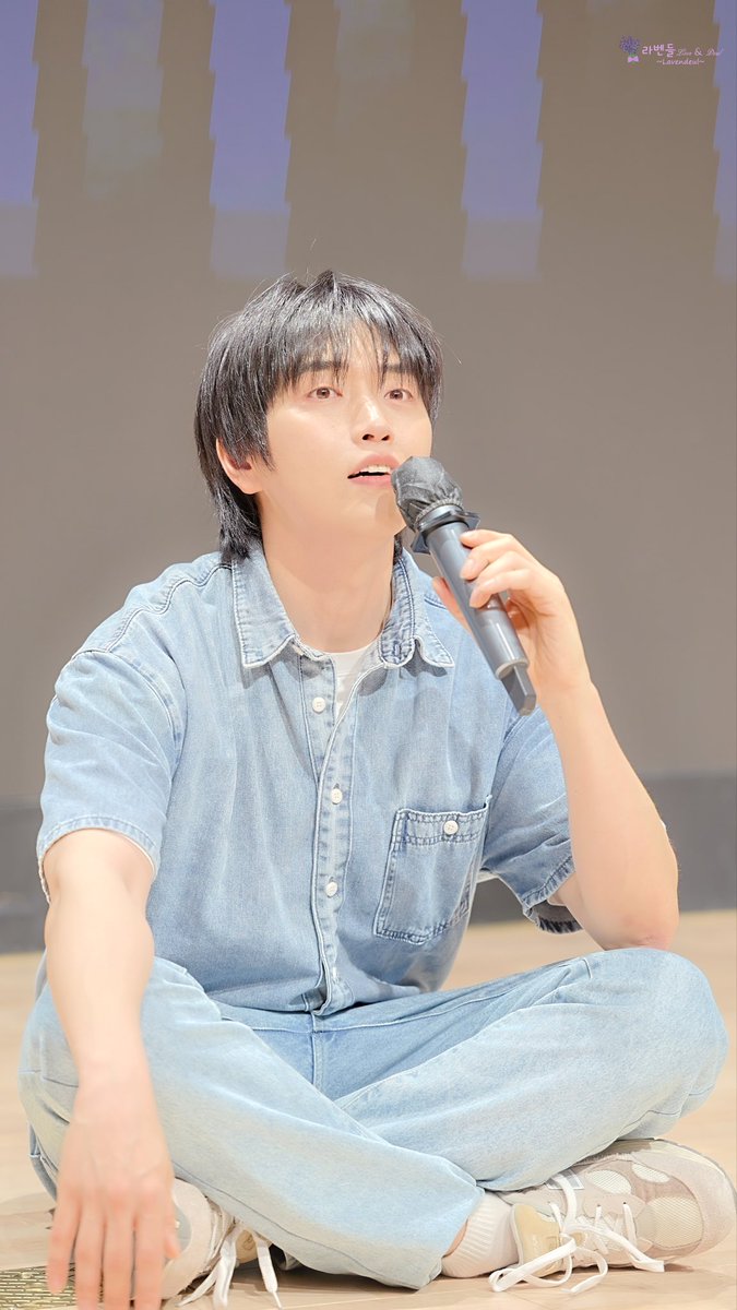 loveanddeul's tweet photo. 260426  JJ MUZE 팬싸

앉아서도 귀여워요🥰
#B1A4 #비원에이포 
#SANDEUL #산들 https://t.co/bmyC3jsIQG