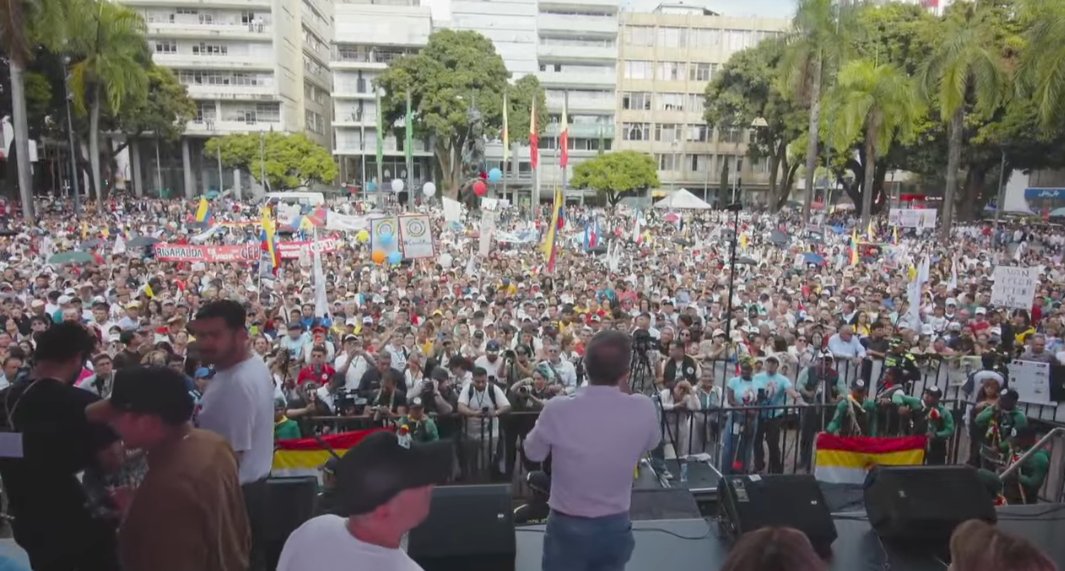 AlfredoD1A tweet media