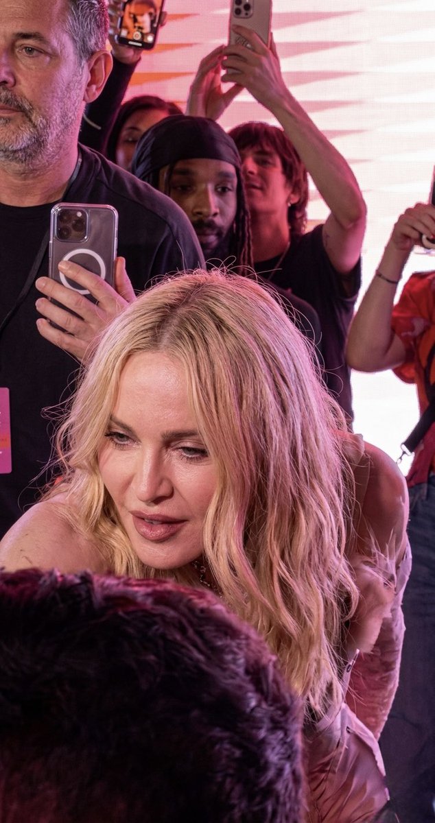 igorhelal's tweet photo. @MadonnaLiteral1 https://t.co/gq0ses6ymN