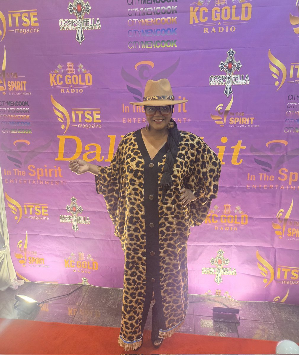 lala_musiq's tweet image. DallasLIT was one for the books🔥🔥🔥. Thank you Antoinette Titus, Enterprise for the opportunity🎤🎶!  It was so awesome meeting the legendary comedian @TheRealShuckey who had us laughing all night! Oh what a night🙌🏾.

#aboutlastnight 
#DallasLIT 
#liveperformance 
#lalamusiq