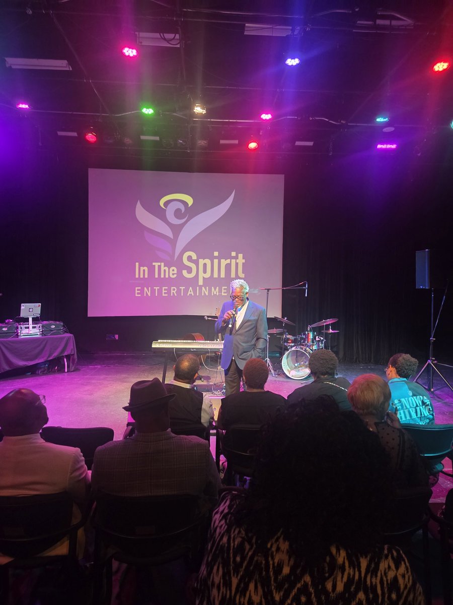 lala_musiq's tweet image. DallasLIT was one for the books🔥🔥🔥. Thank you Antoinette Titus, Enterprise for the opportunity🎤🎶!  It was so awesome meeting the legendary comedian @TheRealShuckey who had us laughing all night! Oh what a night🙌🏾.

#aboutlastnight 
#DallasLIT 
#liveperformance 
#lalamusiq