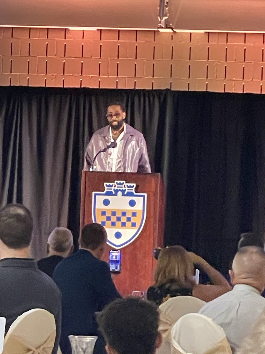 trojanshoops's tweet photo. Last night our very own, Coach Marcus Tullis, was inducted into the UPJ Sports Hall of Fame. A 2004 Johnstown High graduate, Coach Tullis’ career even took him to Luxembourg and England to hoop. Our program is beaming with pride, congrats to a legend!! 

Family Forever 🩵🤍🖤 https://t.co/5PdUKMRxNf