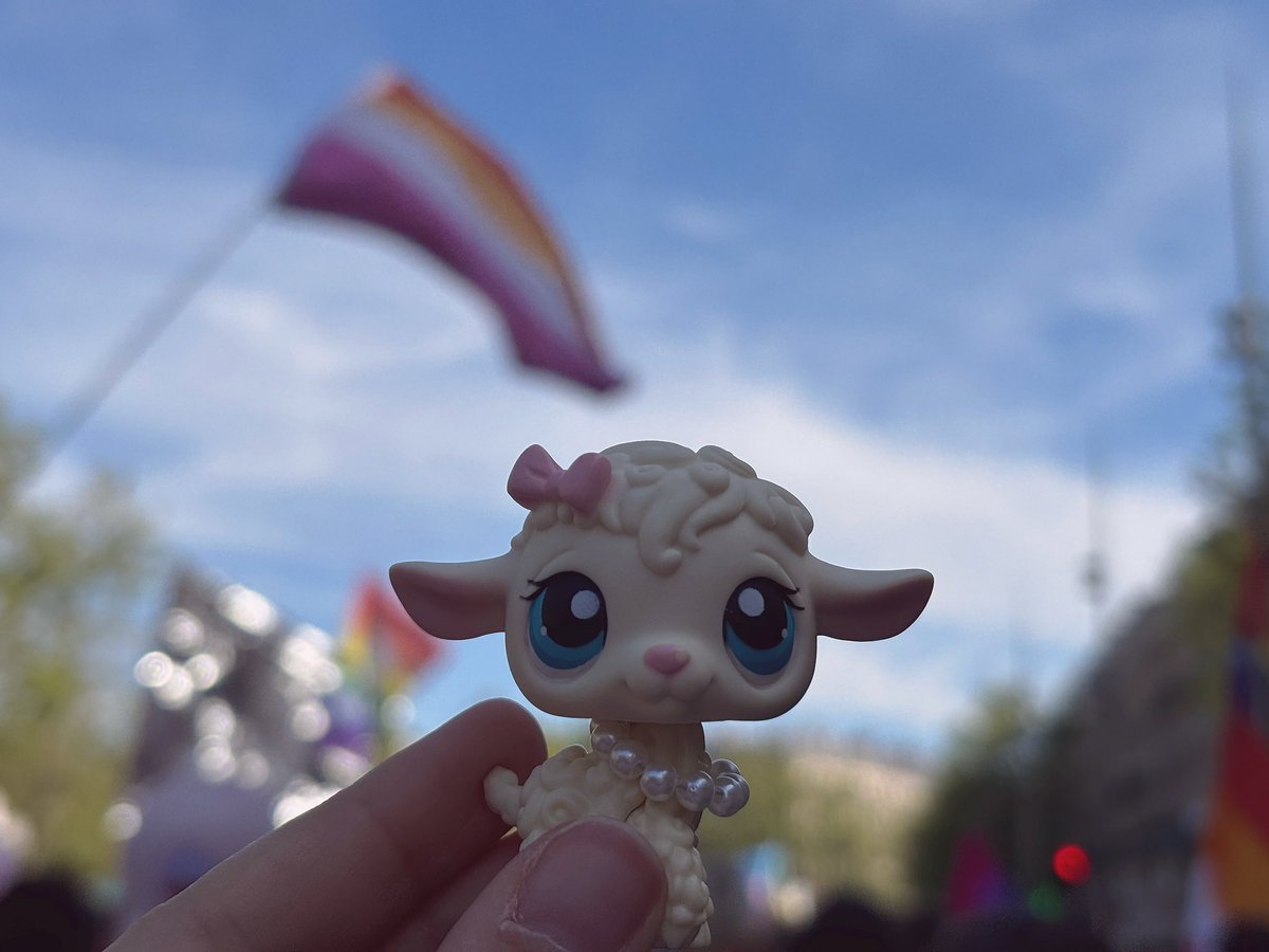 marinette ⚢ tweet media