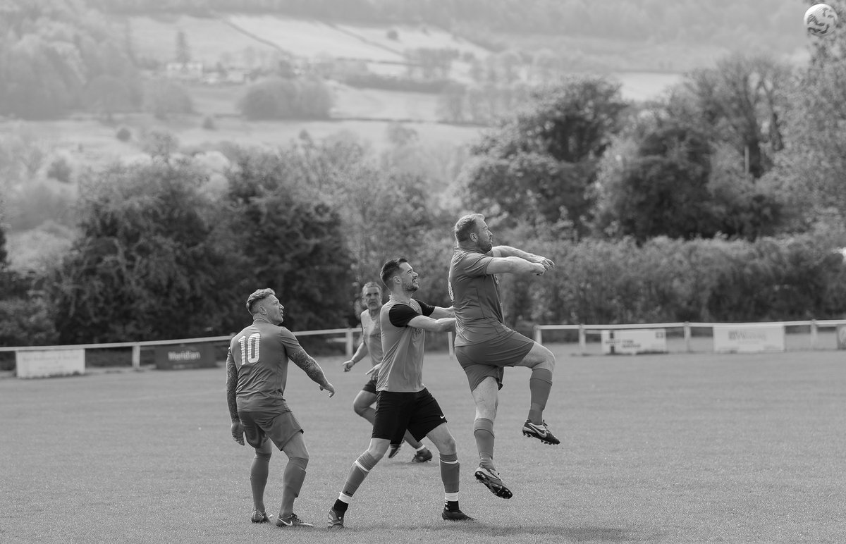 Second visit to Otley in a fortnight, this time to watch <a href="/otleytownfc/">Otley Town AFC</a>  Vets beat Malt Shovel FC 3-1 in the cup. Enjoyable afternoon in the sun, getting back into this football lark 🤣🤣🤣